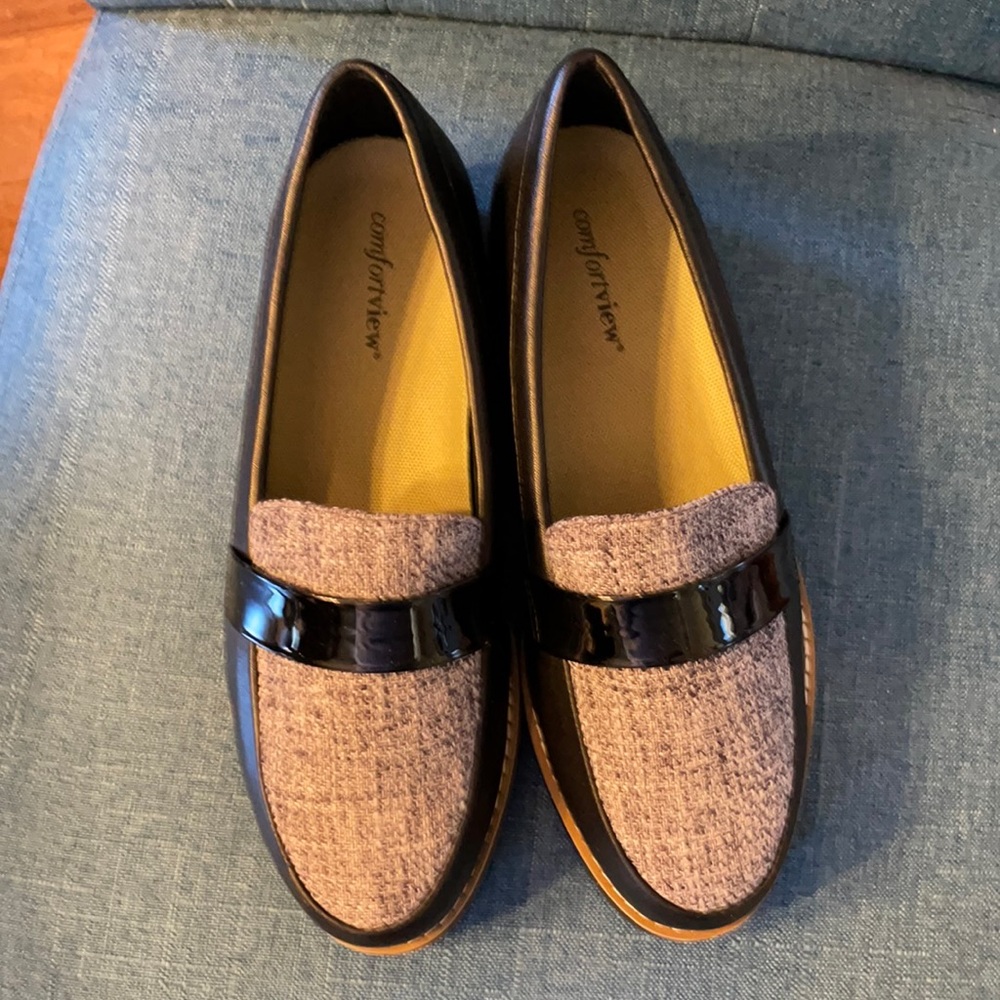Comfortview black loafers
